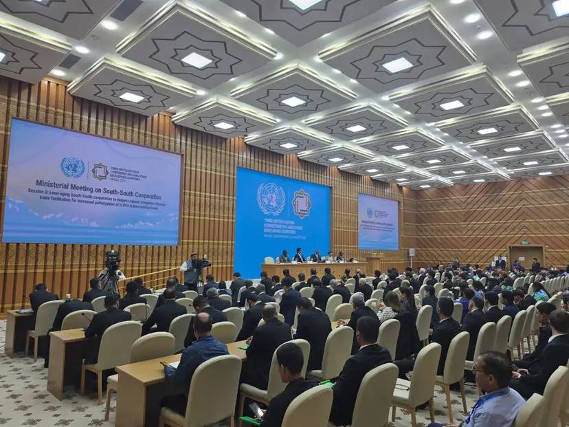M. Chaib participe à une réunion ministérielle en marge de la troisième Conférence des Nations Unies sur les pays en développement sans littoral