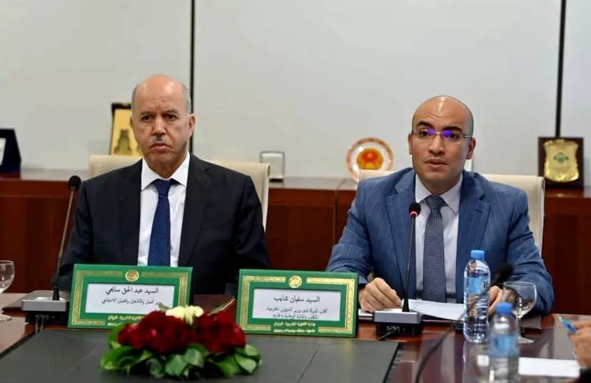 افتتاح الأيام الإعلامية للتعريف بآلية الانتساب الإرادي للنظام الوطني للتقاعد والضمان الاجتماعي لفائدة الجالية الوطنية بالخارج